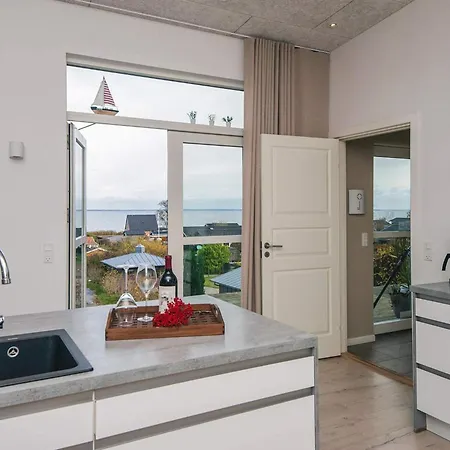 5 Star In Sjolund Ferienhaus *